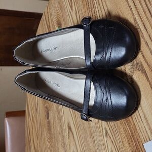 Faded Glory Joelle faux leather black flats